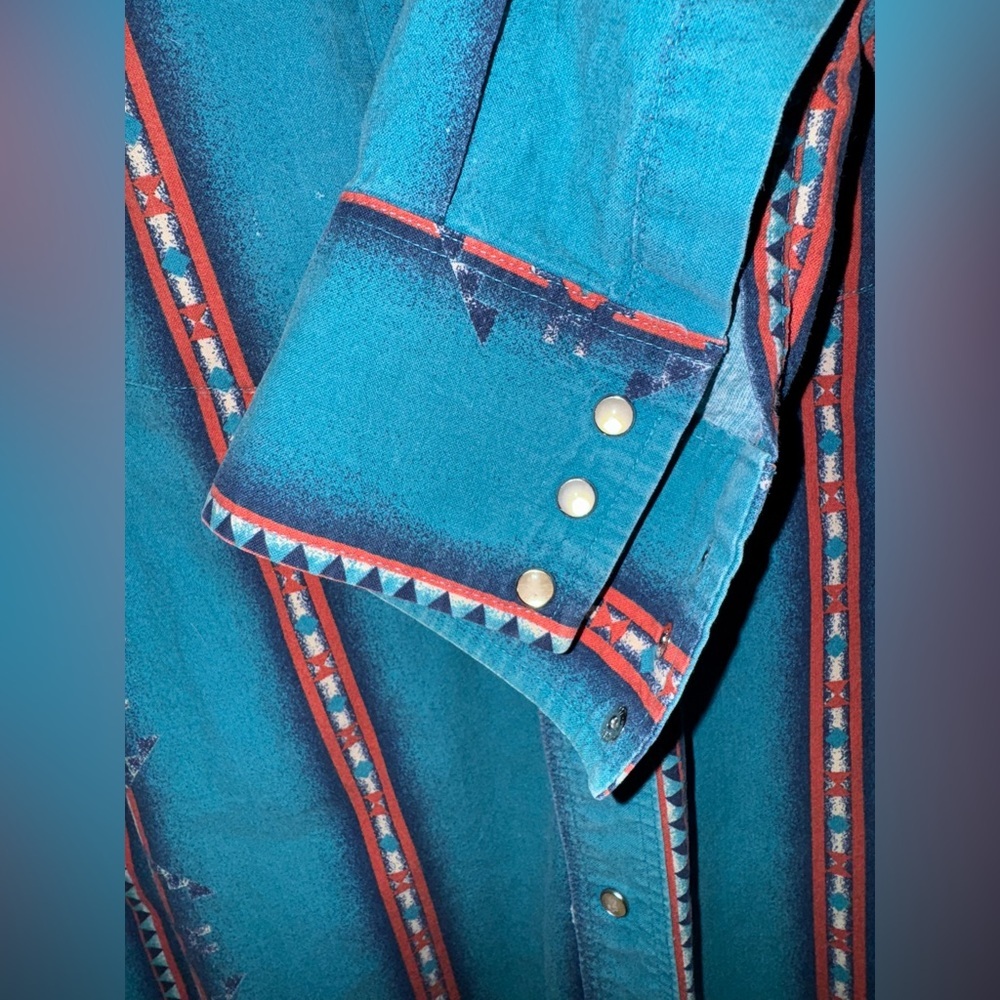 Vintage Wrangler Men's Blue and Red Patterned Shirt Jacket - Picture 5 of 8